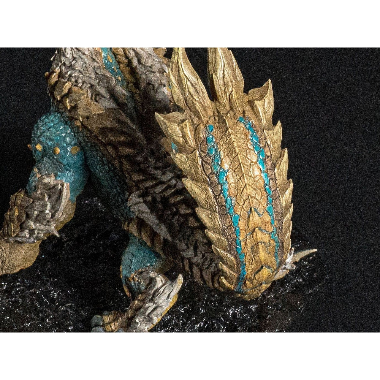 Monster Hunter Thunder Wolf Wyvern Zinogre Statue - Capcom - CFB: Cube Figure Builder