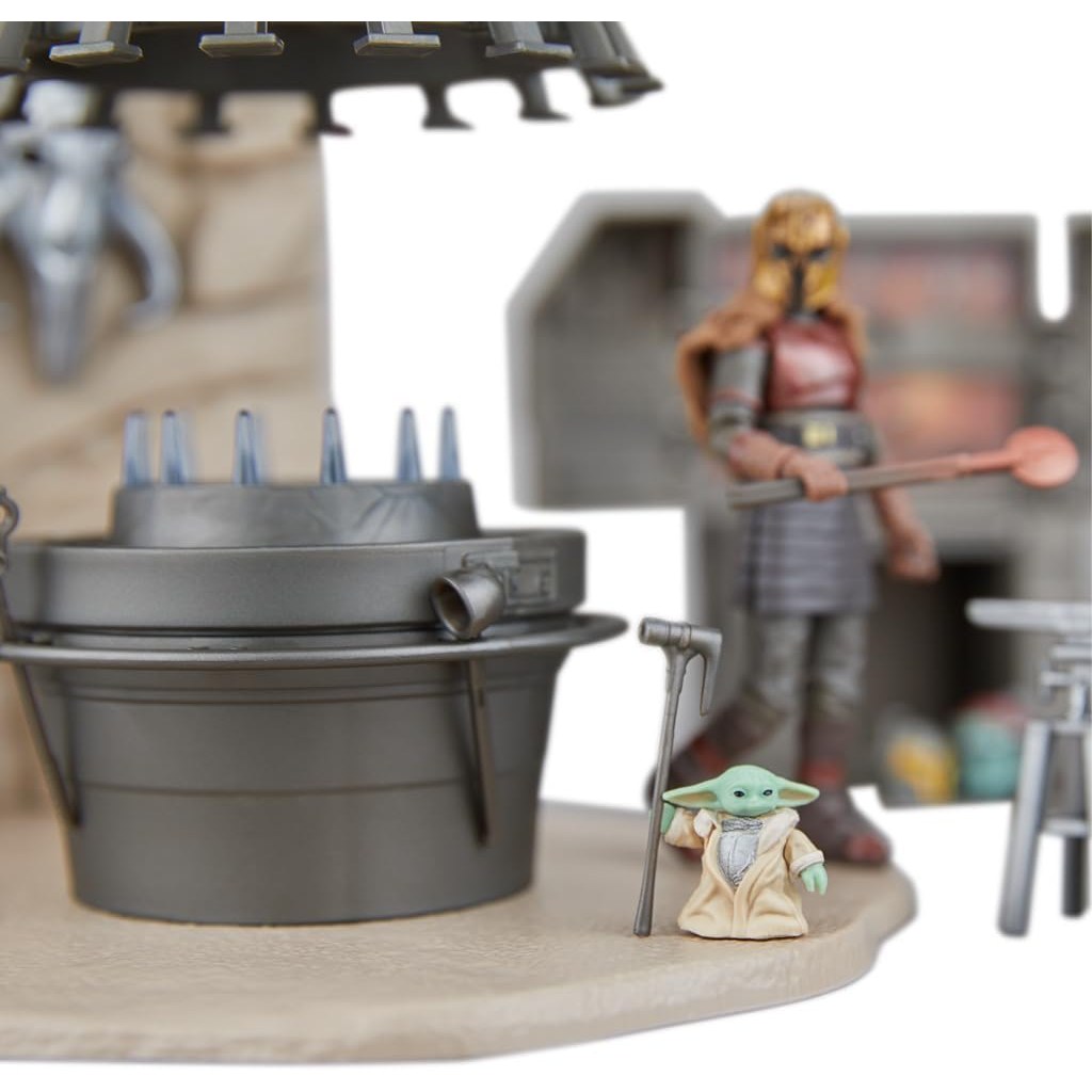 Star Wars: The Mandalorian The Armorer's Forge Playset - Hasbro - Star Wars: The Vintage Collection