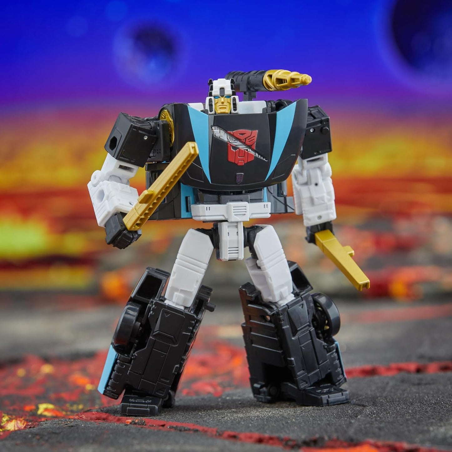 Transformers: Legacy United Deluxe Class Armada Universe Wheeljack Action Figure - Takara Tomy, Hasbro