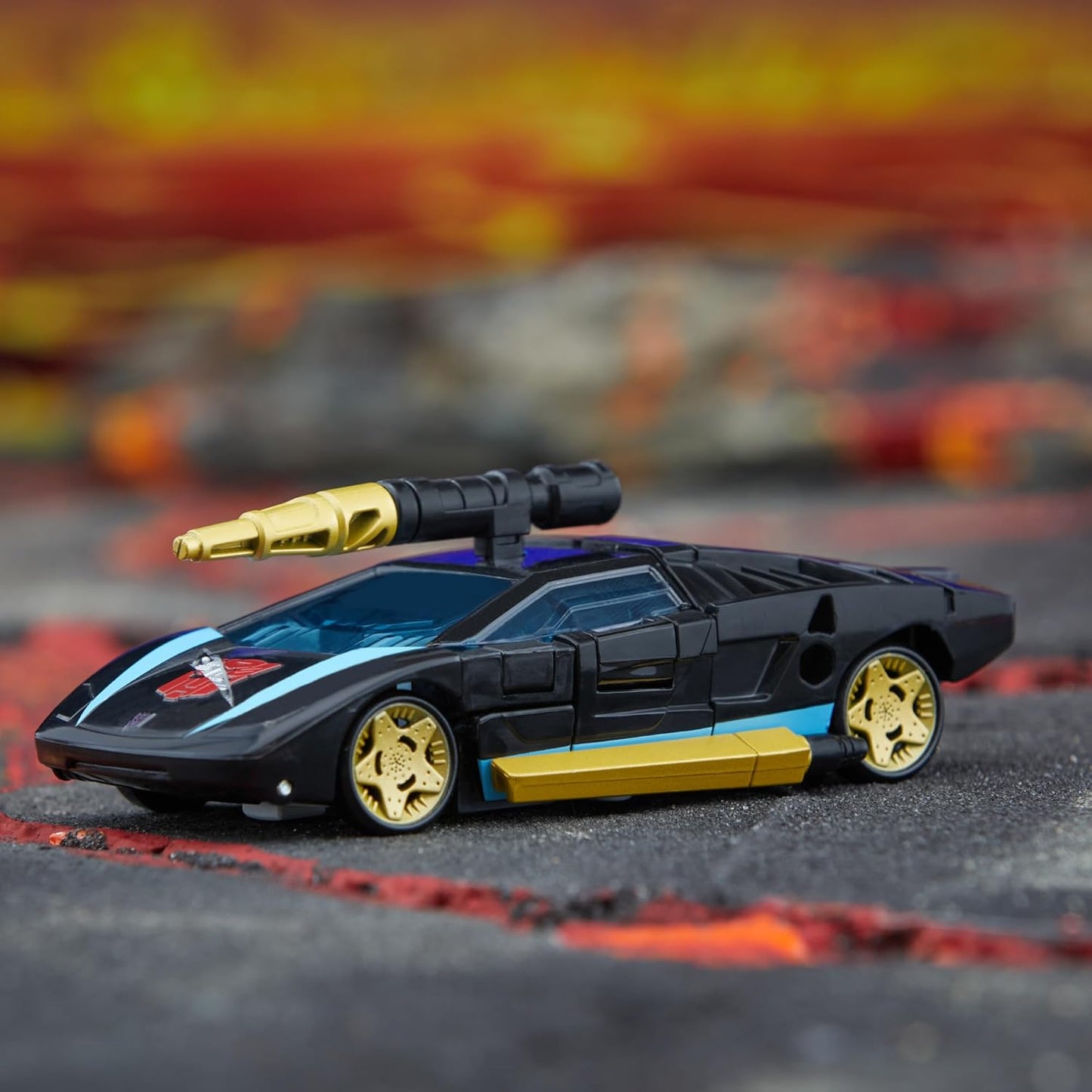 Transformers: Legacy United Deluxe Class Armada Universe Wheeljack Action Figure - Takara Tomy, Hasbro