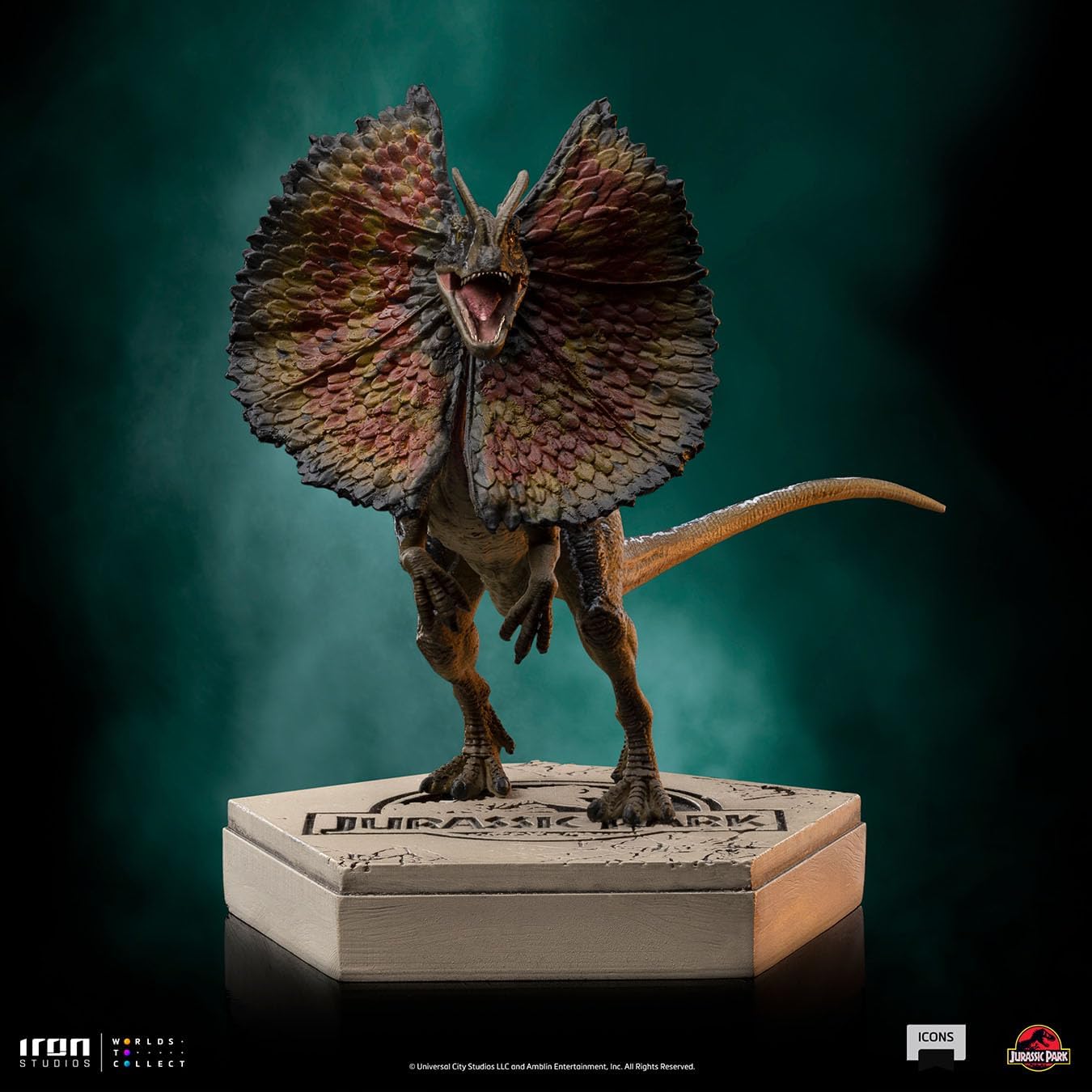 Jurassic Park Icons Dilophosarus Collectible Statue - 3.5" PVC Dinosaur Figure - Iron Studios
