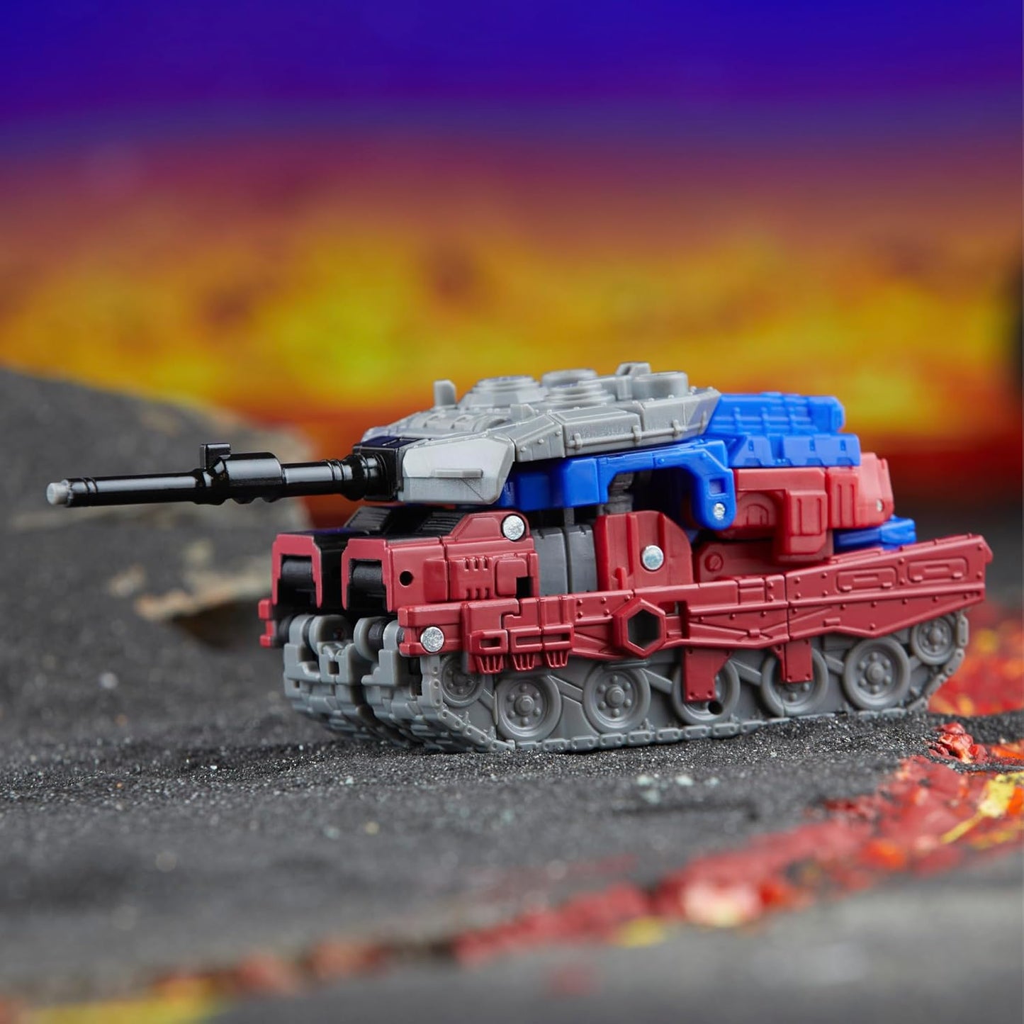 Transformers Deluxe Class G1 Universe Quake Action Figure - Hasbro, Takara Tomy - Legacy United