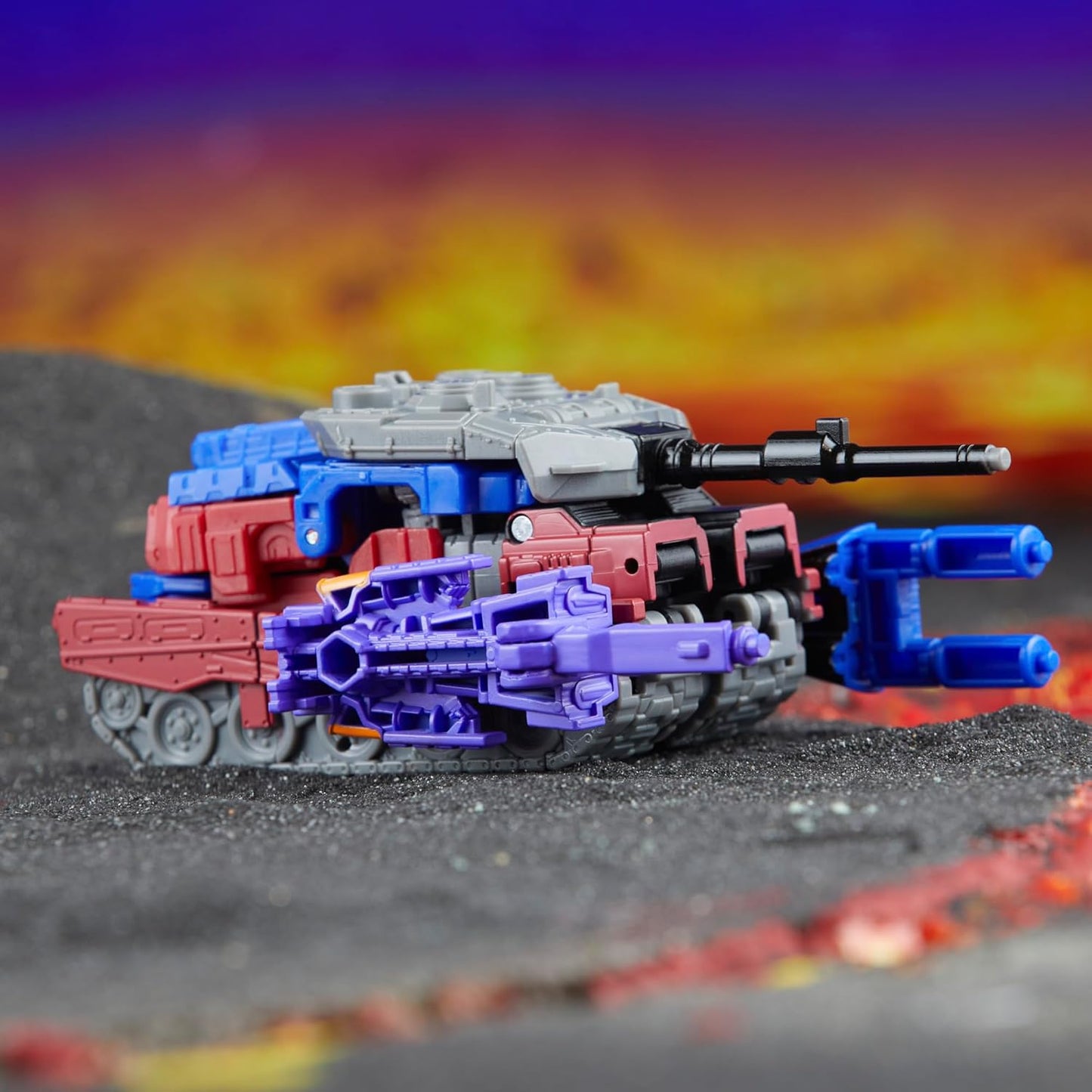 Transformers Deluxe Class G1 Universe Quake Action Figure - Hasbro, Takara Tomy - Legacy United