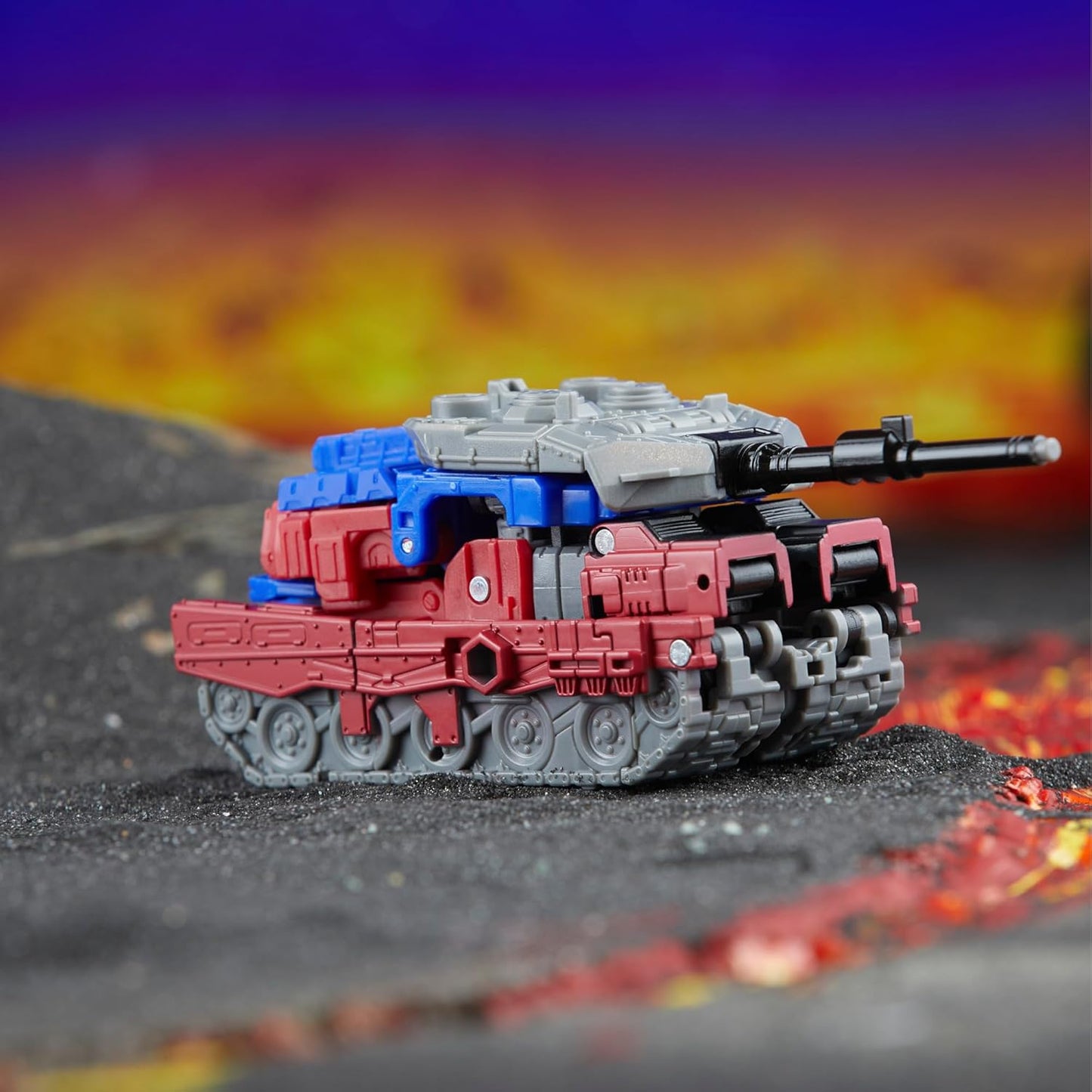 Transformers Deluxe Class G1 Universe Quake Action Figure - Hasbro, Takara Tomy - Legacy United