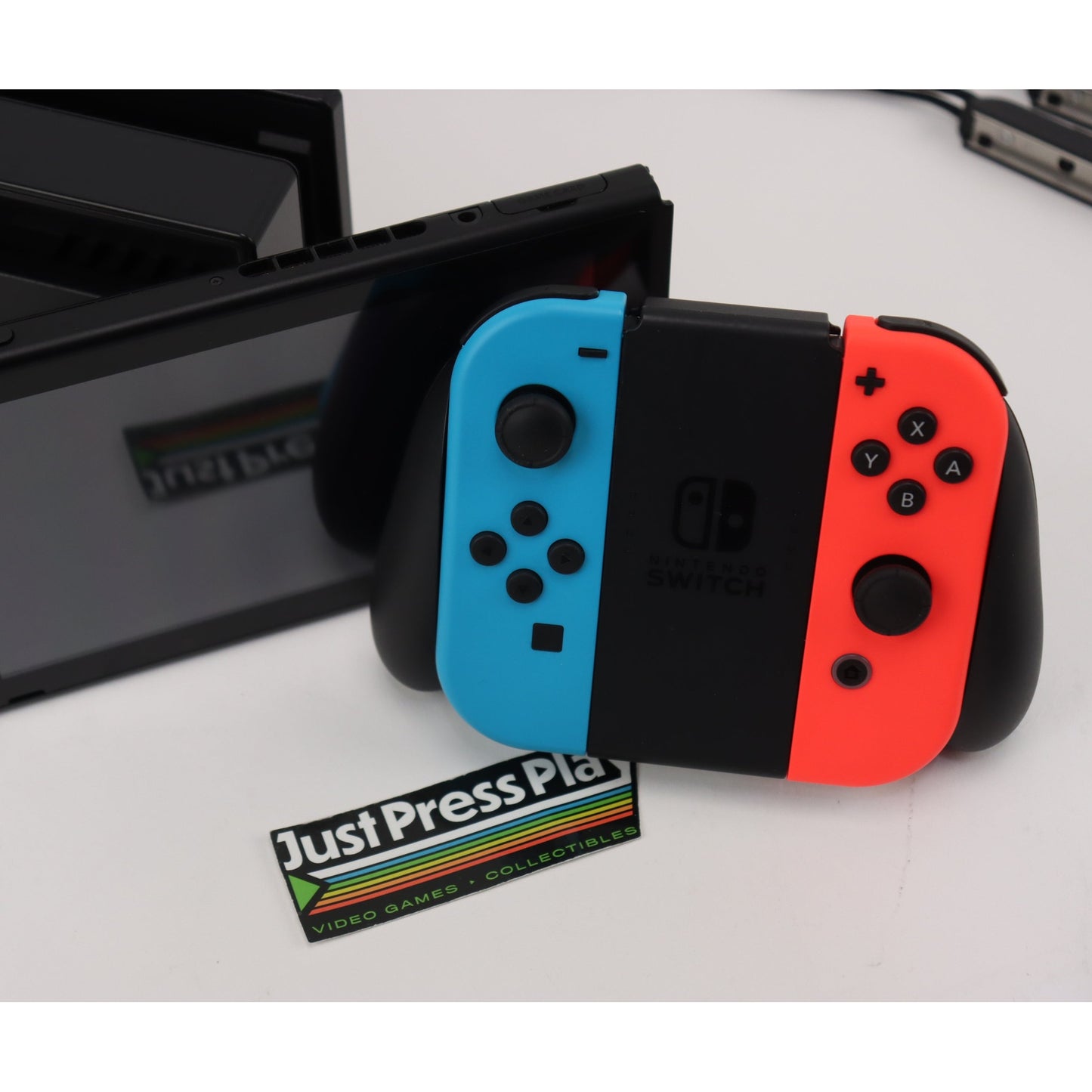 Nintendo Switch Console Bundle: 2019 Model HAC-001 -01 with Joy-Cons - Pre-owned Guarantee!