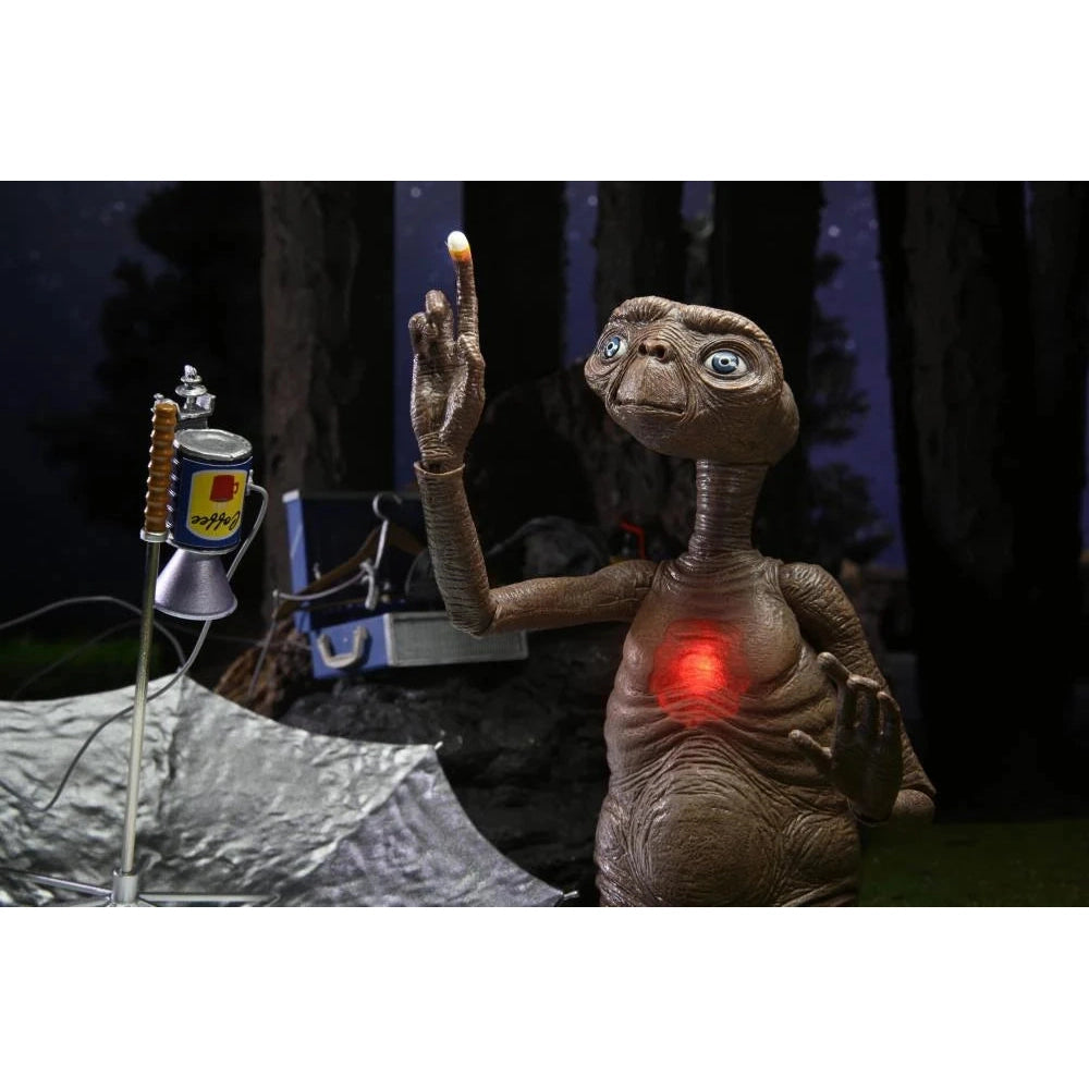 E.T. The Extra-Terrestrial 40th Anniversary Ultimate E.T. Deluxe Set - NECA