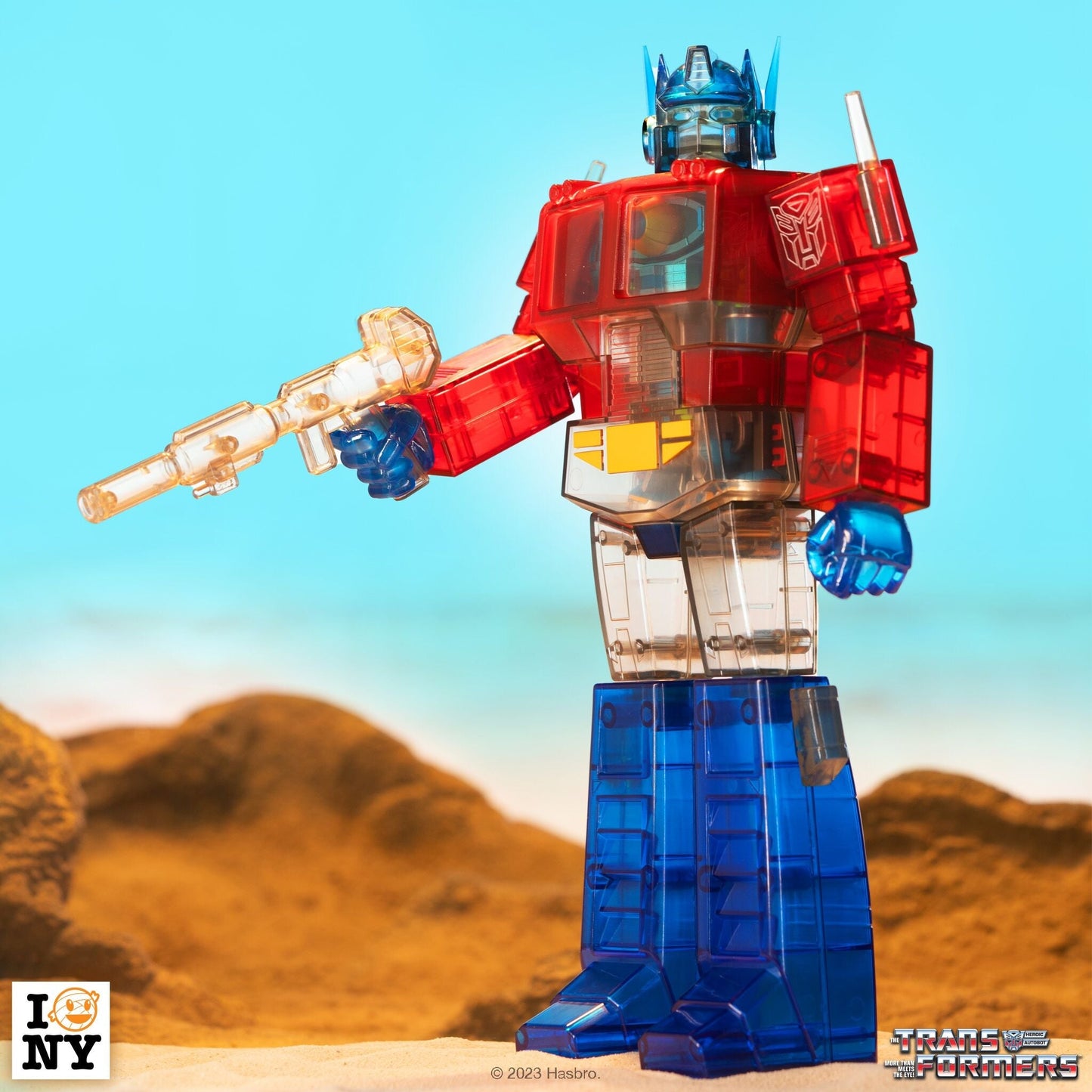 Transformers Super Cyborg Optimus Clear Red/Blue