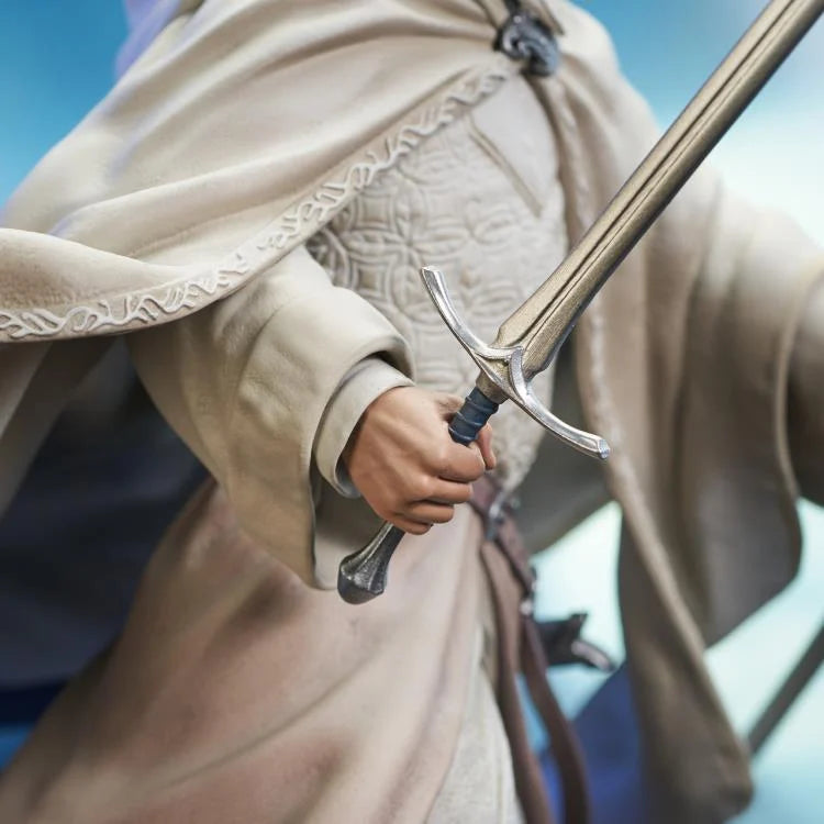 The Lord of the Rings Gandalf the White Deluxe PVC Statue Figure - Diamond Select Toys Gallery Diorama