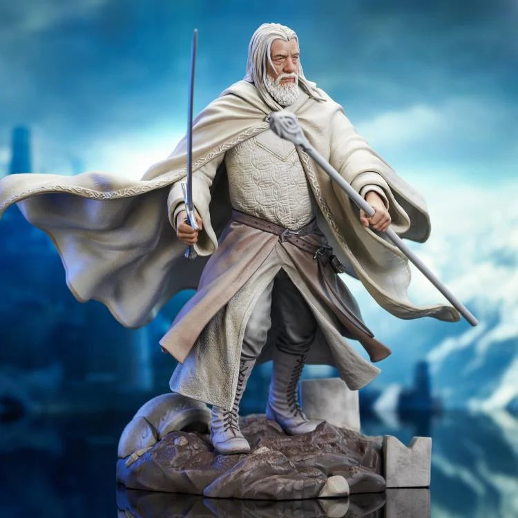 The Lord of the Rings Gandalf the White Deluxe PVC Statue Figure - Diamond Select Toys Gallery Diorama
