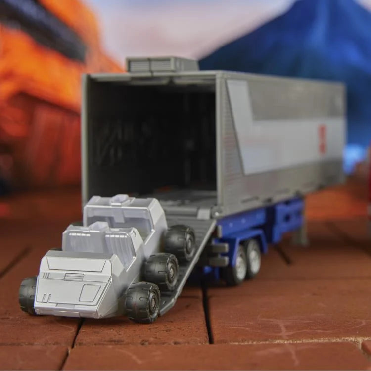 The Transformers: The Movie Commander Class Optimus Prime Action Figure - Hasbro, Takara Tomy - Studio Series 86-31