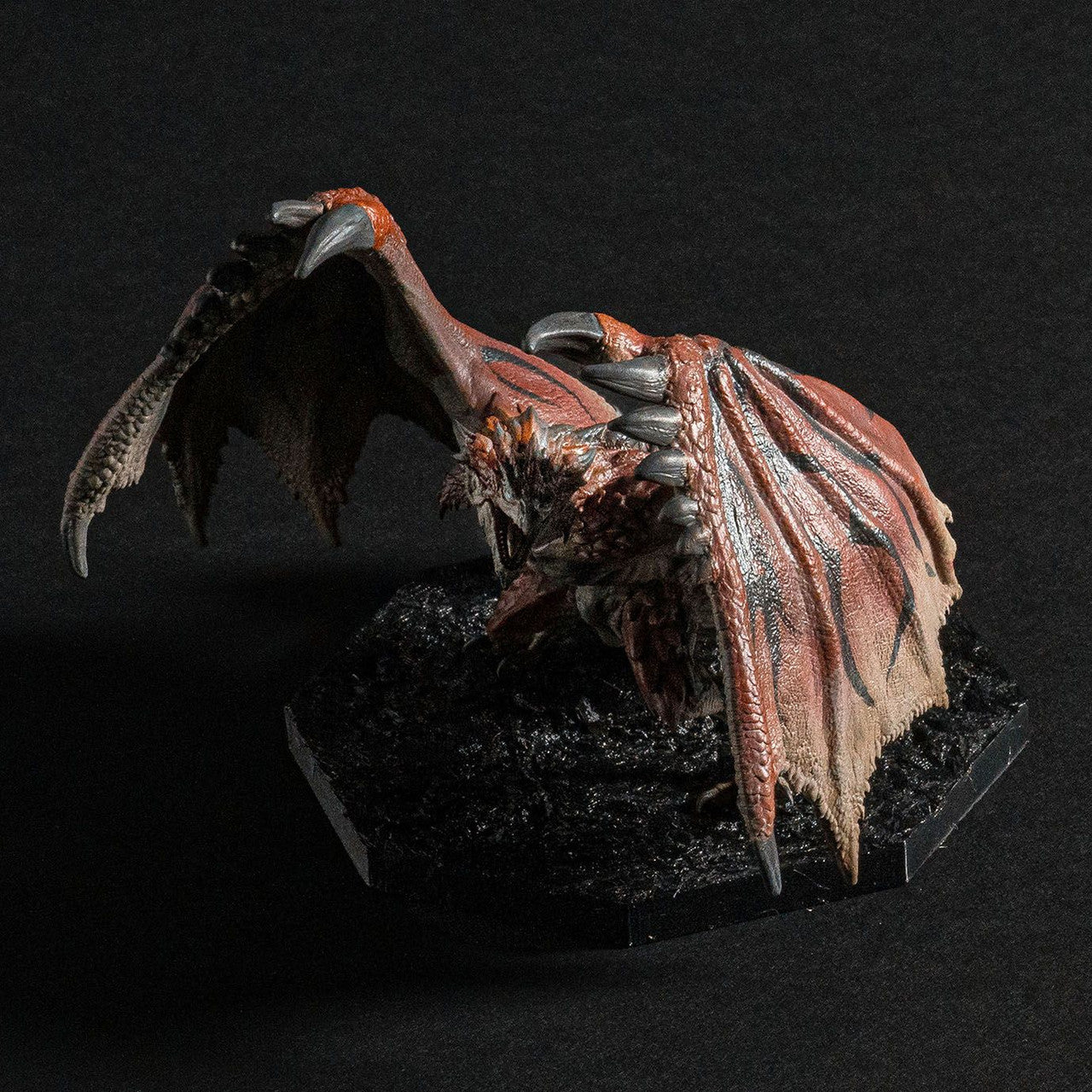 Monster Hunter Fire Wyvern Rathalos Statue Figure - Capcom - CFB: Cube Figure Builder