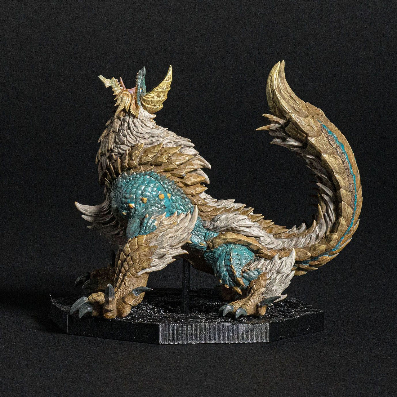 Monster Hunter Thunder Wolf Wyvern Zinogre Statue - Capcom - CFB: Cube Figure Builder