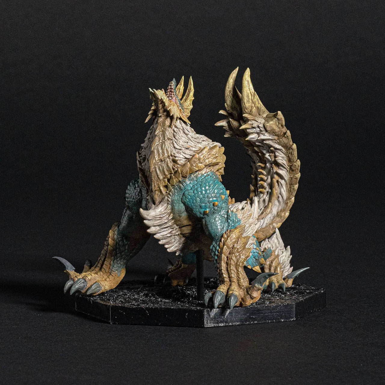 Monster Hunter Thunder Wolf Wyvern Zinogre Statue - Capcom - CFB: Cube Figure Builder