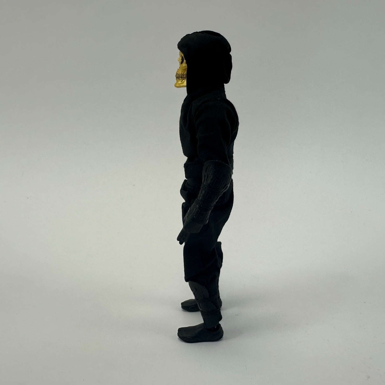 Mezco Toyz House Of The Golden Skulls Action Figure w/ Parts Props