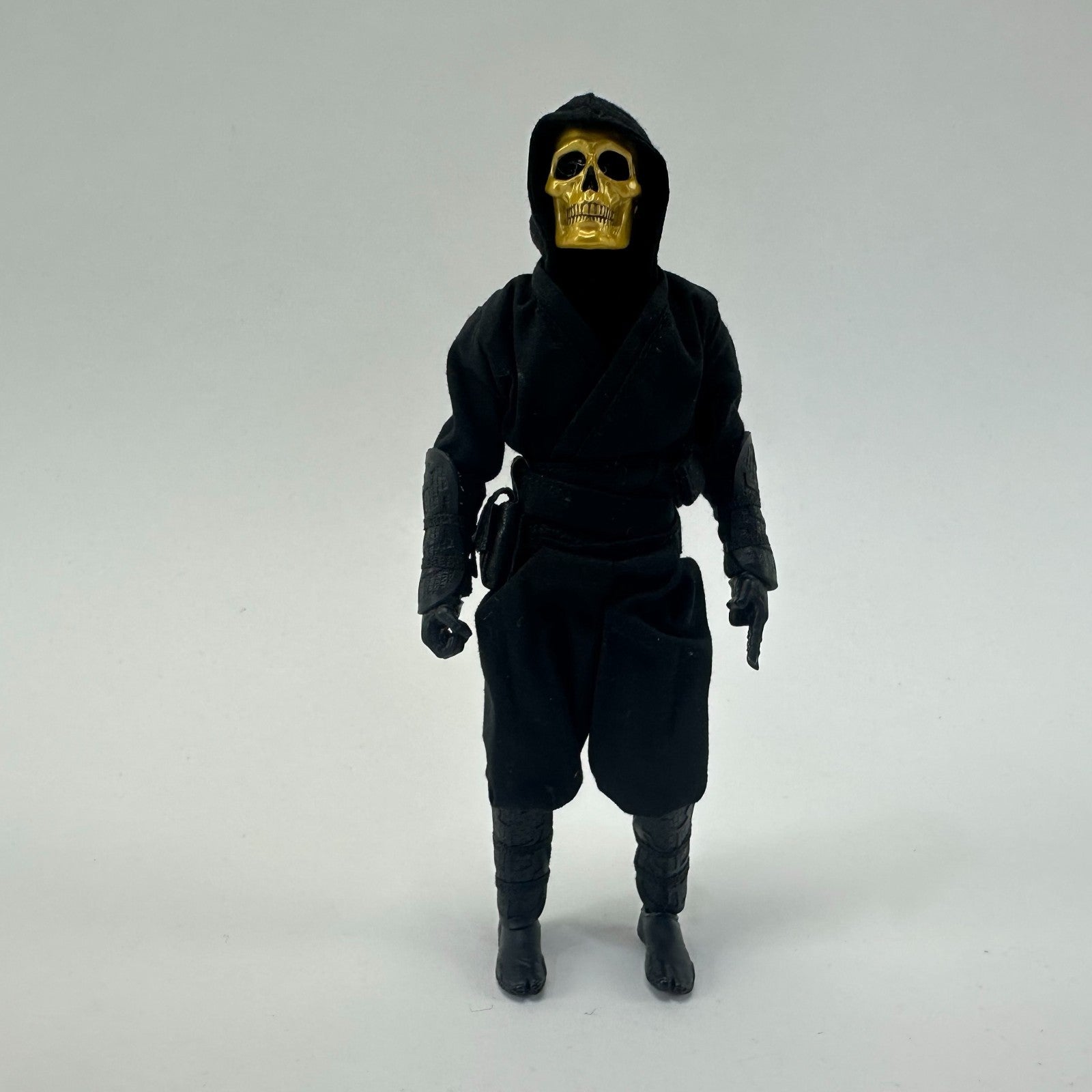 Mezco Toyz House Of The Golden Skulls Action Figure w/ Parts Props