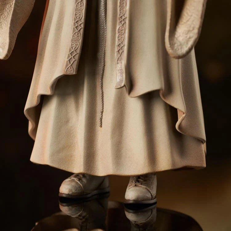 The Lord of The Rings Saruman Deluxe Action Figure - Diamond Select Toys