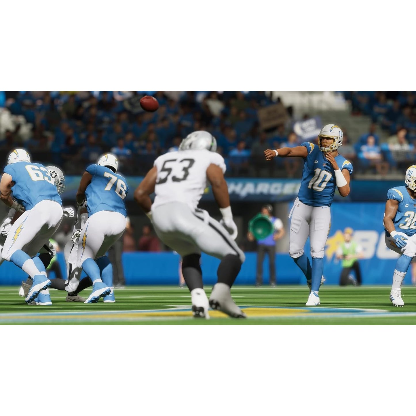 Madden NFL 23 - PlayStation 5 - Electronic Arts