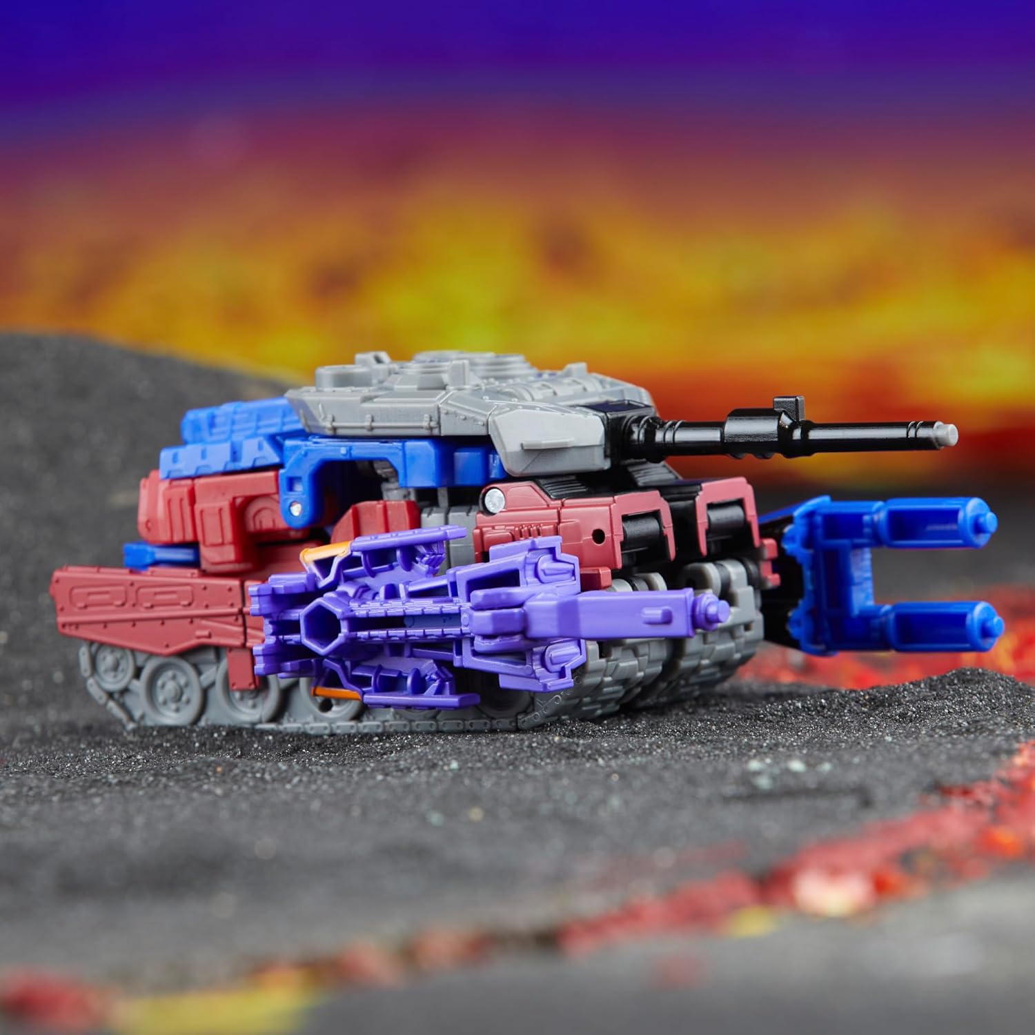 Transformers Deluxe Class G1 Universe Quake Action Figure - Hasbro, Takara Tomy - Legacy United