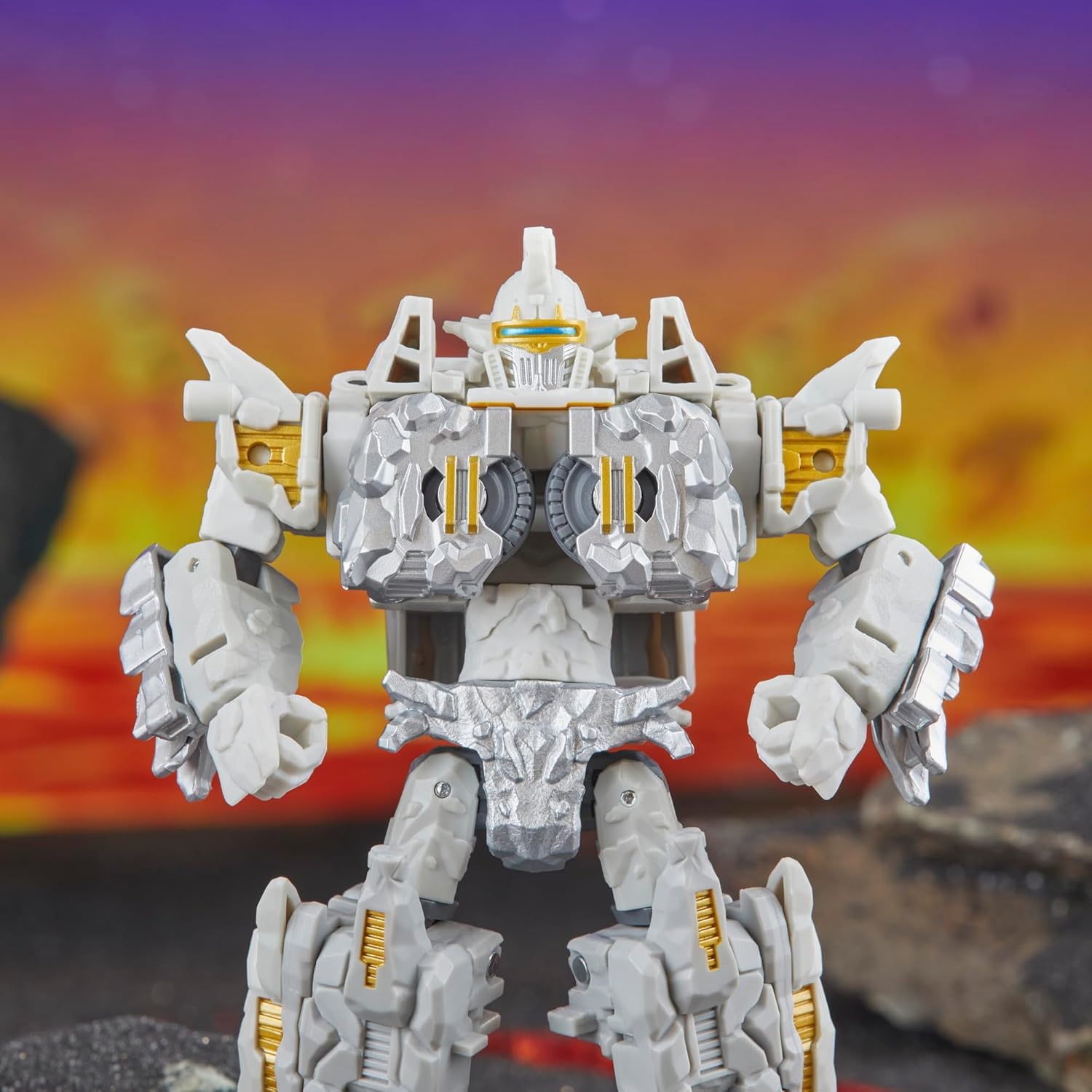 Transformers: Legacy United Deluxe Class Infernac Universe Nucleous Action Figure - Hasbro, Takara Tomy
