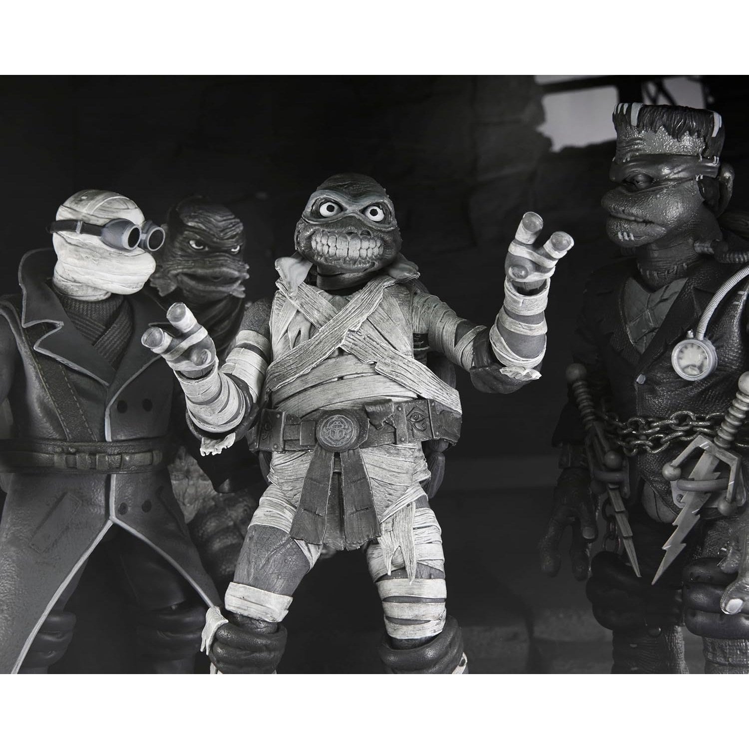 Universal Monsters x Teenage Mutant Ninja Turtles Black & White 7" Action Figure Set - NECA