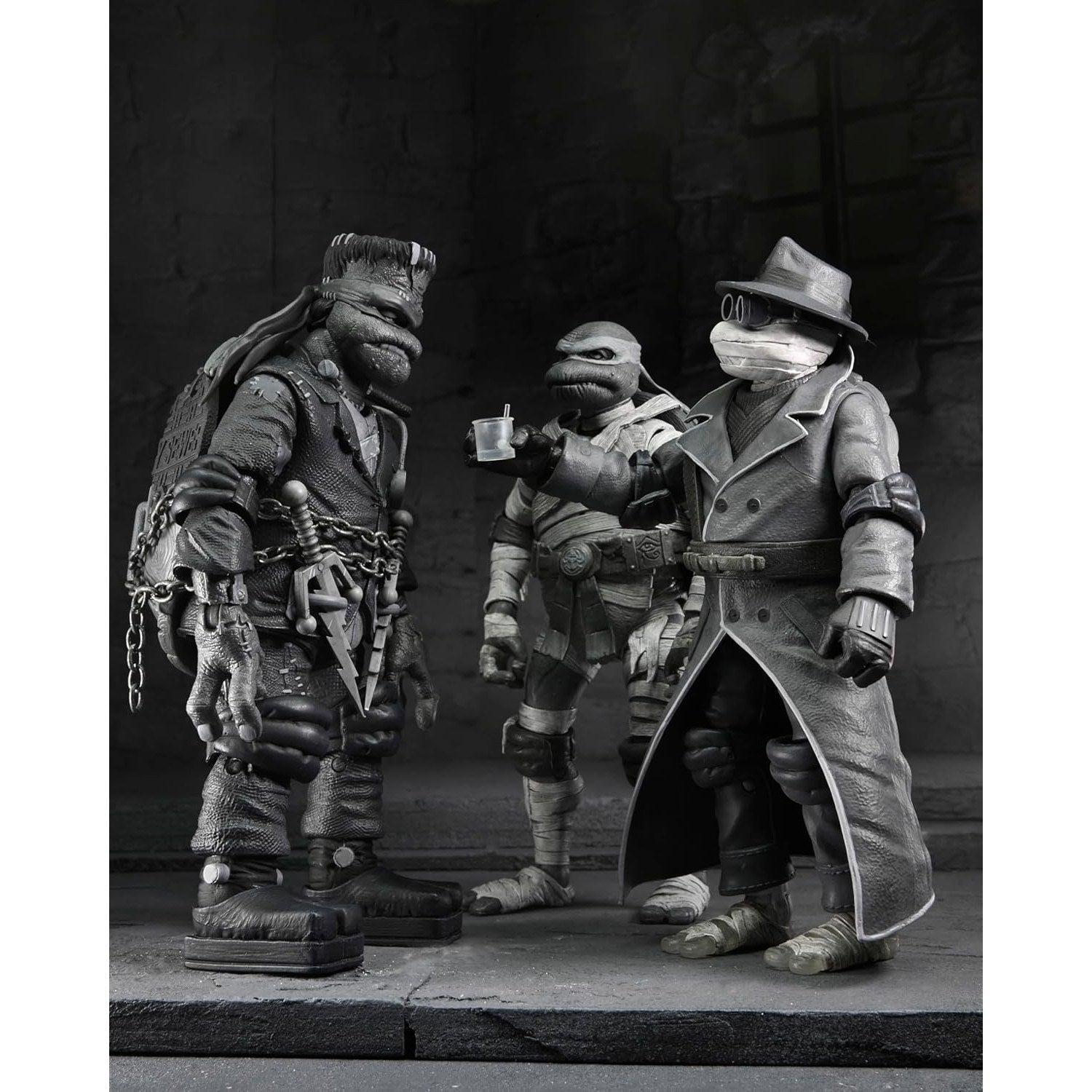 neca monsters tmnt Universal Monsters x Teenage Mutant Ninja Turtles Black & White Action Figure 4-Pack