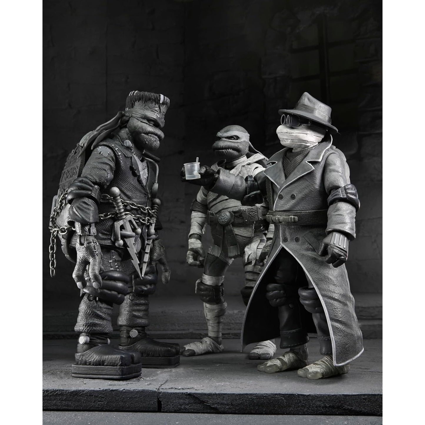 Universal Monsters x Teenage Mutant Ninja Turtles Black & White 7" Action Figure Set - NECA