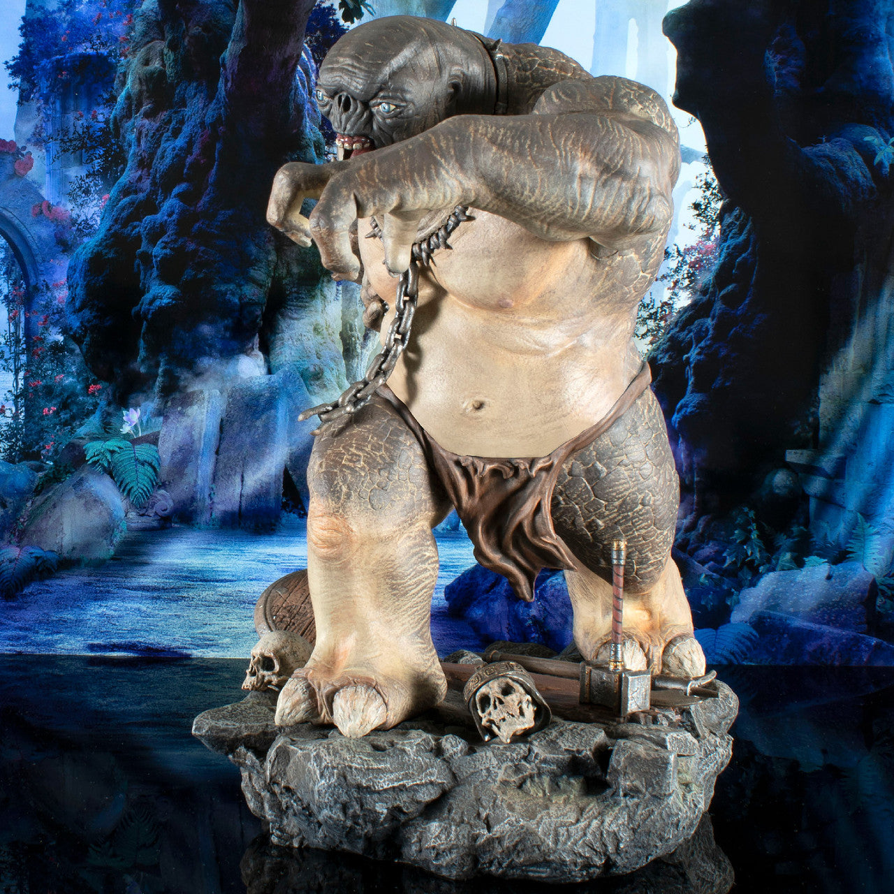 LOTR Cave Troll DLX Diamond Select Gallery Statue