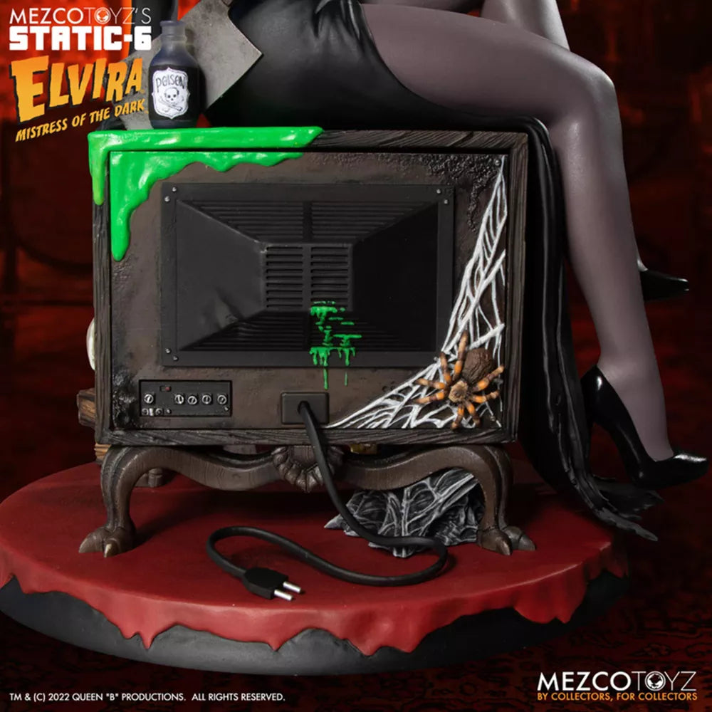 Elvira Mistress Of The Dark - Mezco Toyz Static-6 1:6 Scale Premium Statue