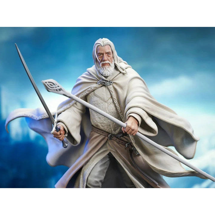 The Lord of the Rings Gandalf the White Deluxe PVC Statue Figure - Diamond Select Toys Gallery Diorama